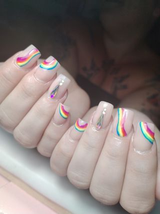 UÑAS ACRÍLICAS Y GEL 20€