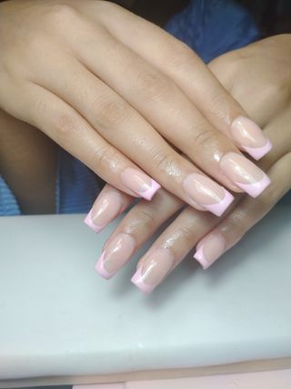 UÑAS ACRÍLICAS Y GEL 20€