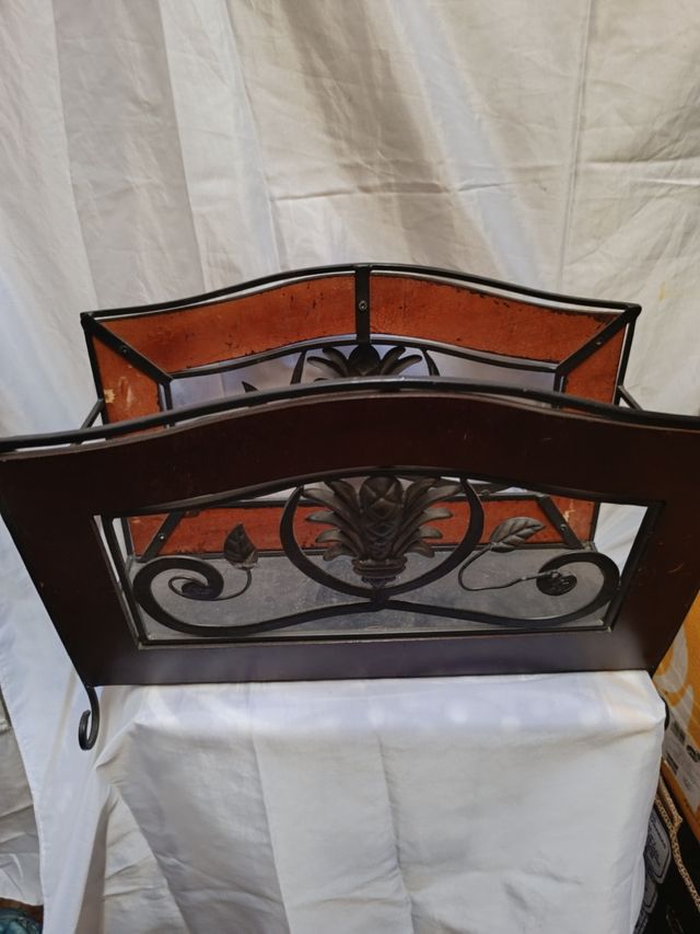 REVISTERO DE HIERRO FORJADO