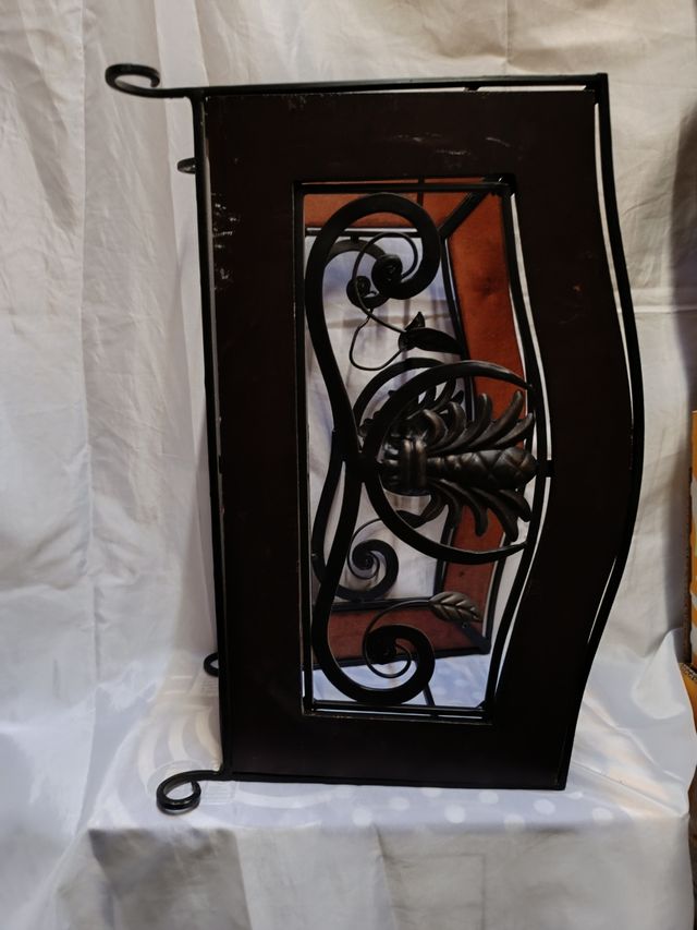 REVISTERO DE HIERRO FORJADO