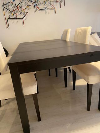 Mesa comedor extensible Ikea y seis sillas