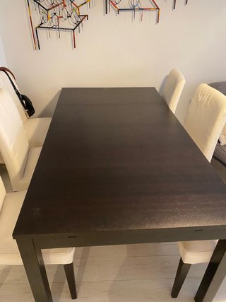 Mesa comedor extensible Ikea y seis sillas
