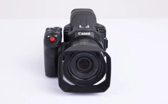 Camara Canon XC10