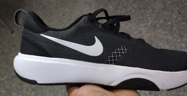 ZAPATOS DEPORTIVOS NIKE 