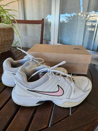 Zapatillas Nike mujer padel o tenis