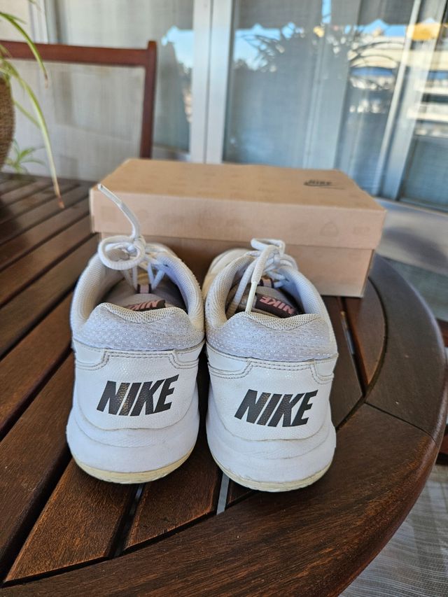 Zapatillas Nike mujer padel o tenis