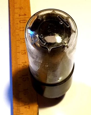 RARA VALVOLA  MULLARD TIPO 7475