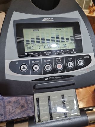 Bicicleta BH FITNESS.