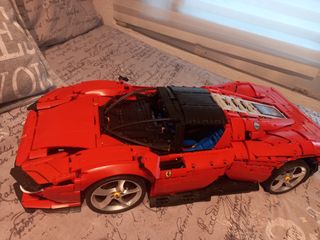 Ferrari Daytona SP3 59cm