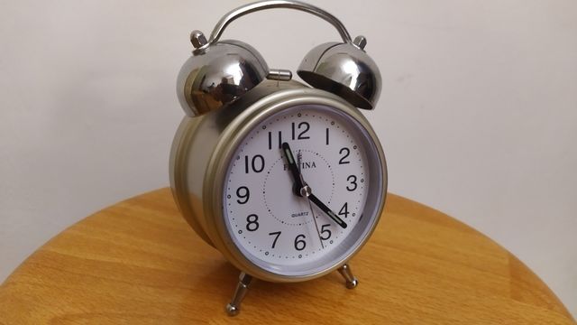 Reloj despertador retro, de campana. FESTINA 