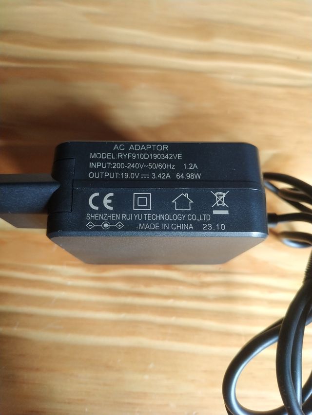 Cargador portatil 65w