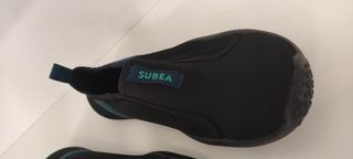 zapatos de agua . escarpines .talla 28