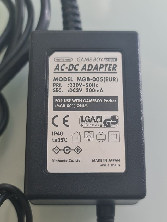 Caricatore Game boy 220v