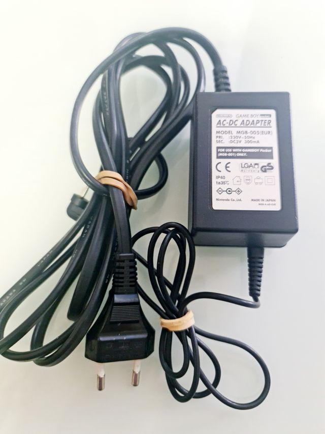 Caricatore Game boy 220v