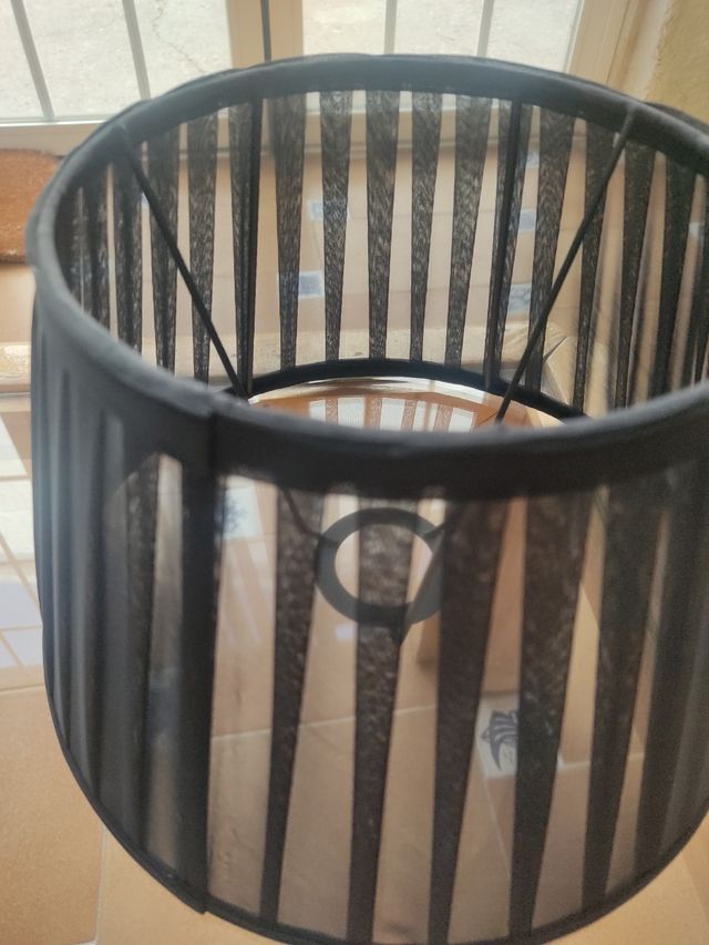 Pantalla color negro para lampara de mesa