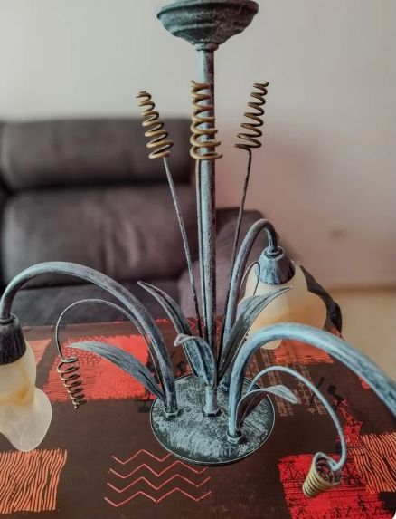 Lampara de techo de tulipas