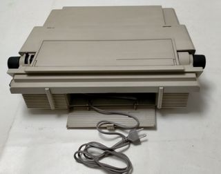 Máquina de escribir eléctrica Olivetti CT 606
