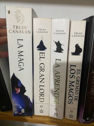 Colección de libros Trudi Canavan