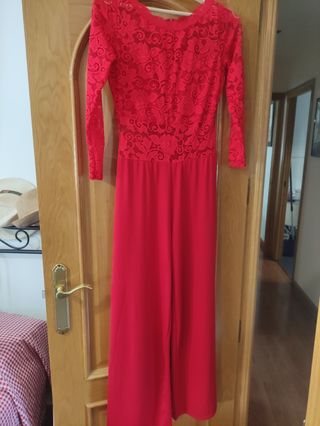 Mono rojo de fiesta