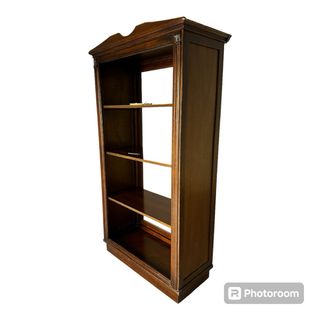 Vetrina libreria stile arte povera