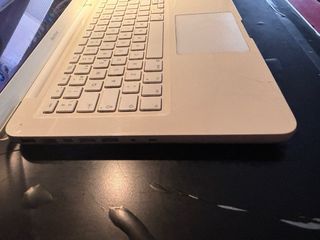 MacBook Blanco de 13 pulgadas (2010)