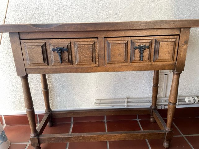 Mueble consola castellano antiguo