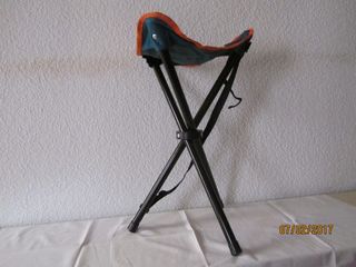 SILLA TRÍPODE DE ALUMINIO