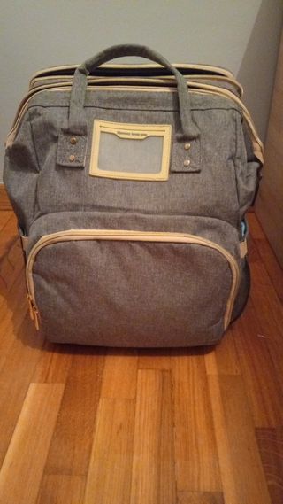 Mochila ,cuna ,cambiador.