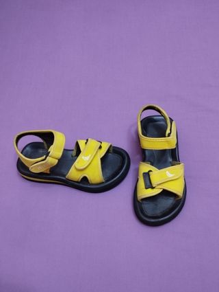 Sandalia,unisex,N.32,vestir,y,agua.