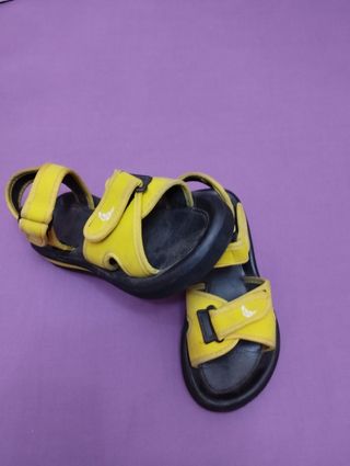 Sandalia,unisex,N.32,vestir,y,agua.