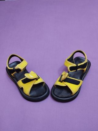 Sandalia,unisex,N.32,vestir,y,agua.
