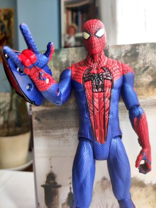 Ultimate Spiderman. Muñeco.