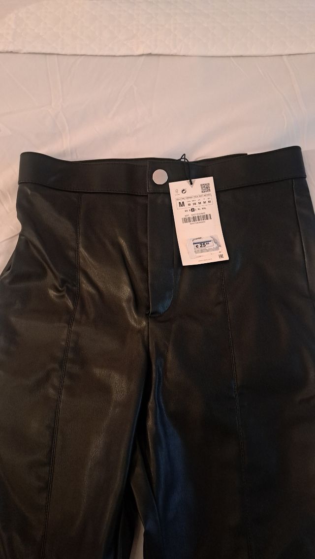 Pantalon de cuero nuevo Zara