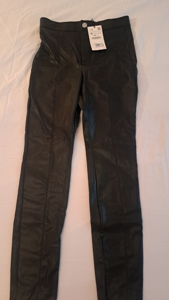 Pantalon de cuero nuevo Zara