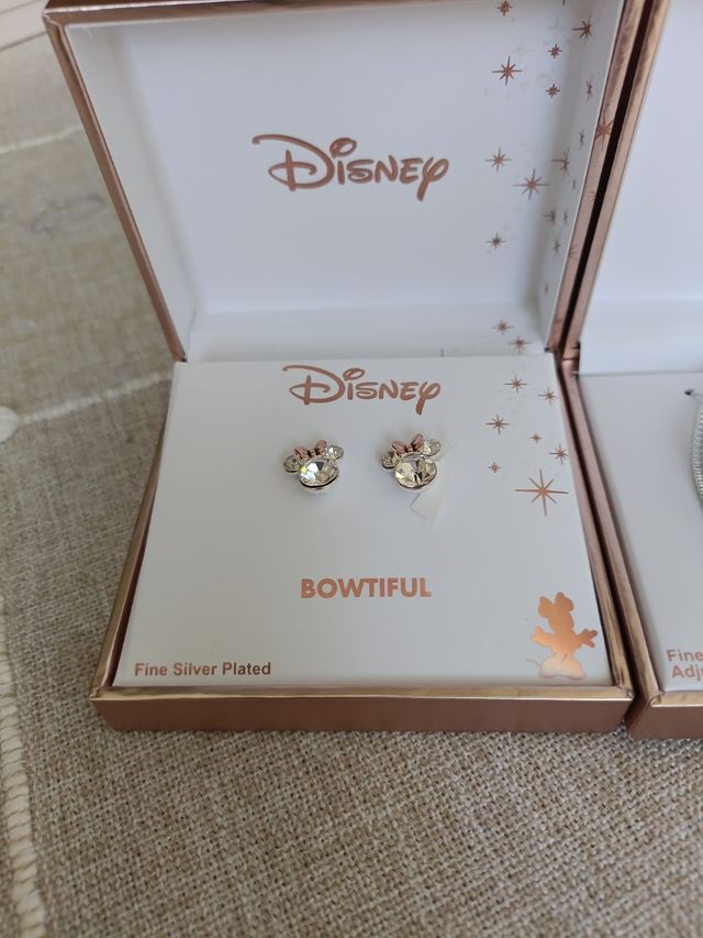 Conjunto Disney pendientes y pulsera