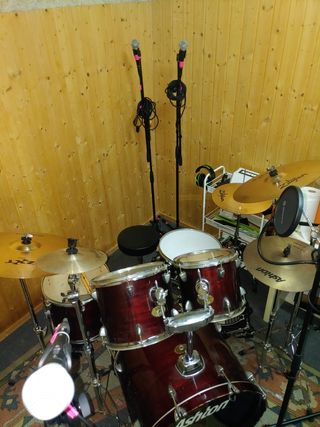 Batería acústica + complementos