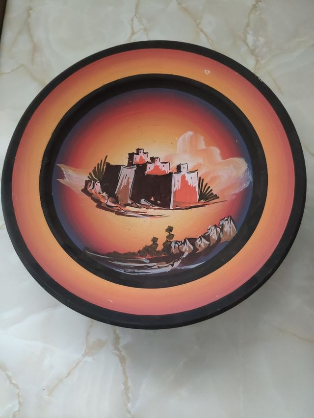 Plato, copa  y jarra 