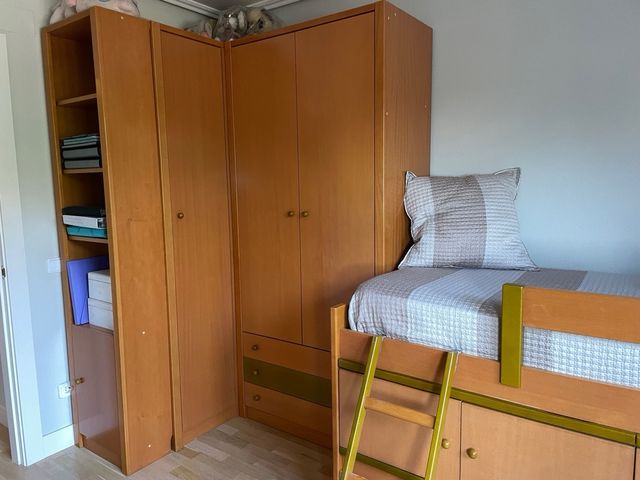 Domitorio 2 camas y escritorio