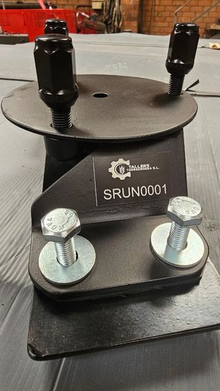 Soporte rueda universal furgoneta y autocaravana.
