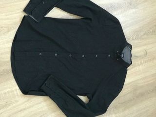 Camisa negra