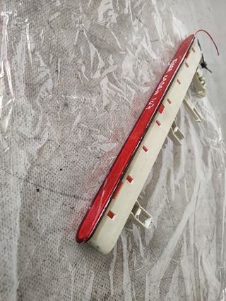 🟢TERCERA LUZ FRENO NISSAN MICRA CABRIO