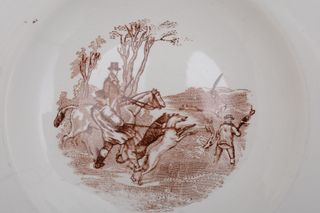 Plato vintage La Cartuja de Sevilla escena caza