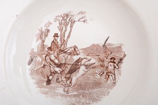 Plato vintage La Cartuja de Sevilla escena caza