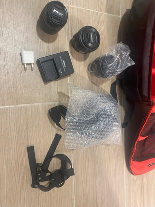 Nikon D3400 18-55 + 50 + 35mm + cargador + mochila