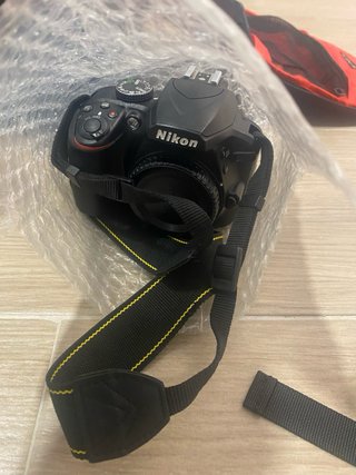 Nikon D3400 18-55 + 50 + 35mm + cargador + mochila