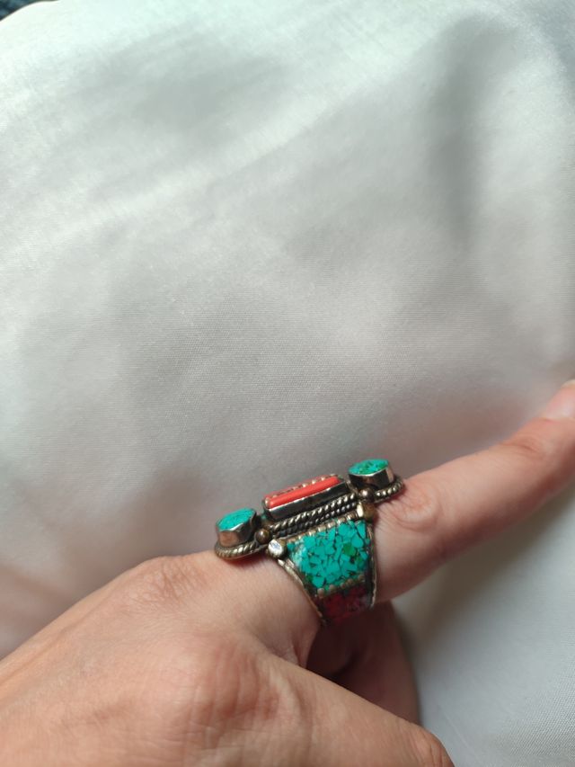 Anillo tibetano turquesa