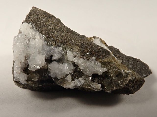 Mineral. Gismondina (Ca)