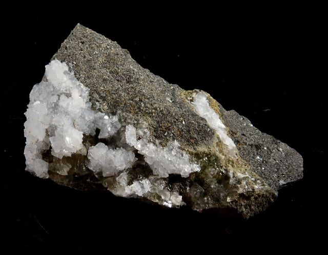 Mineral. Gismondina (Ca)