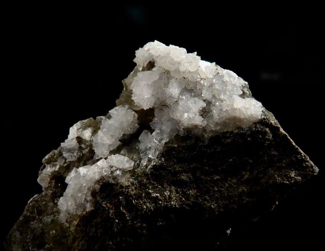 Mineral. Gismondina (Ca)