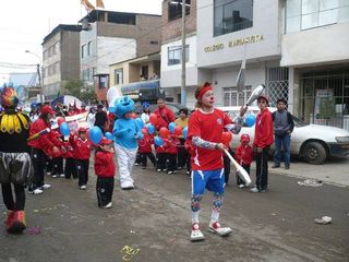 PAYASO Cerpentin show